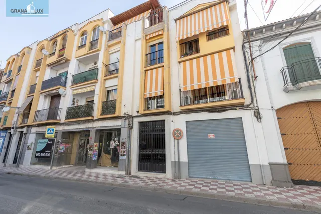 Amplio y luminoso piso de 3 dormitorios listo para entrar a vivir junto al metro de Albolote — 36