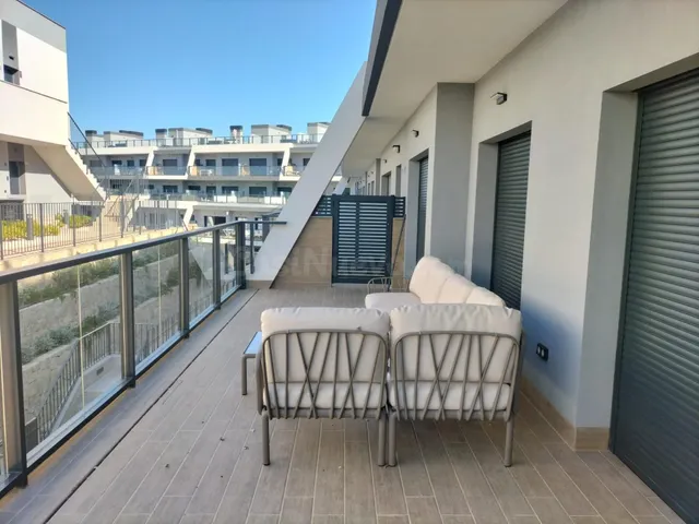 Vivienda AMUEBLADA ,,con gran terraza de 40 metros — 6