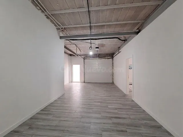 Vivienda reformada + local comercial con garaje, en Pinoso | ¡Vive, trabaja o invierte! — 3