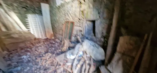 CASA DE PIEDRA CON TERRENO OPARA REFORMAR EN OUTES — 27