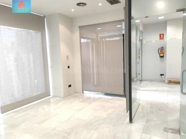 OPORTUNIDAD MAGNÍFICO LOCAL ZONA ESTACIÓN-ZONA DE PASO - foto 4