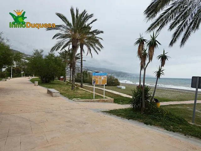 Piso de 3 dorm. en Castell de Ferro (a 50 m de la playa) - foto 2