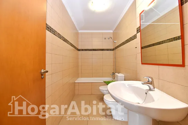 Espacio y libertad al aire libre en esta cómoda planta baja con terraza y patio — 39