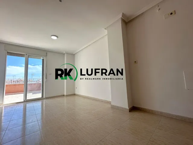 ÁTICO A LA VENTA CON VISTAS AL CASTILLO EN AVENIDA JIJONA - ALICANTE — 13