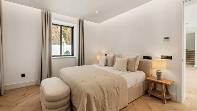 Villa de lujo de 5 dormitorios y 7 baños con impresionantes vistas al Mar. La Quinta, Benahavís — 16
