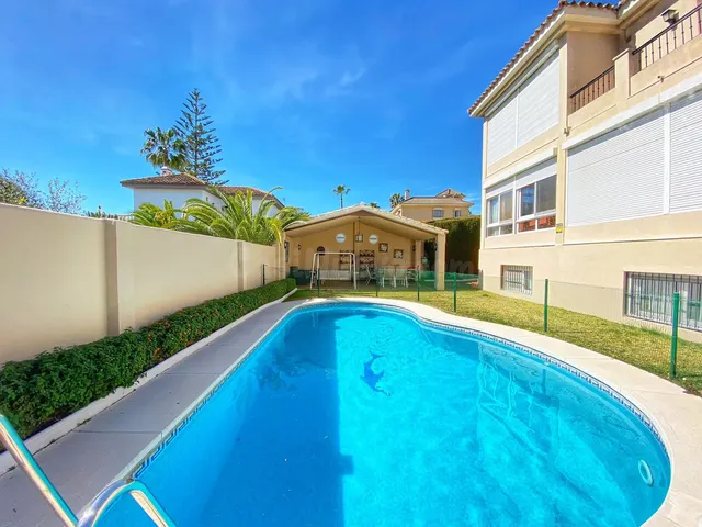 Chalet 6 habitaciones 324m² en venta - Marbella - foto 4