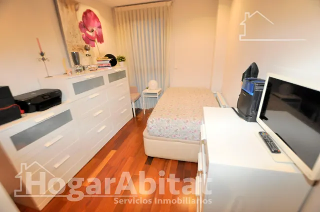 Vive con el confort de un exclusivo residencial con piscina, zonas verdes, garaje y trastero — 16