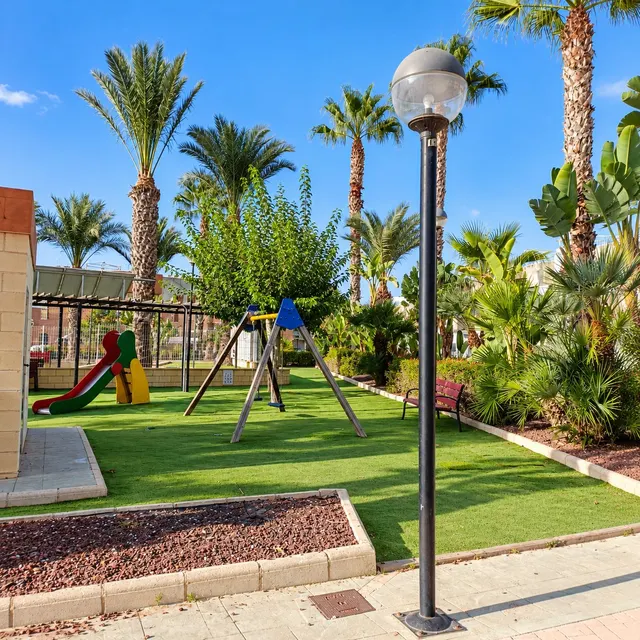 Chalet 3 habitaciones 175m² en venta - Villamartín-Las Filipinas — 31
