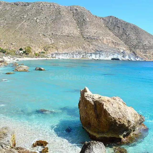 PARCELA REPARCELADA EN PRIMERA LINEA DE MAR EN CABO DE GATA  - foto 2