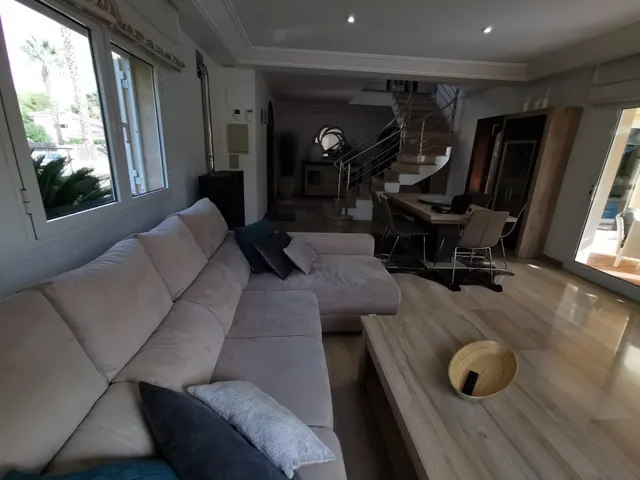 CHALET CON LICENCIA DE ALQUILER VACACIONAL — 36