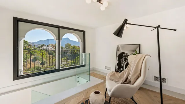 Villa de lujo de 5 dormitorios y 7 baños con impresionantes vistas al Mar. La Quinta, Benahavís — 18