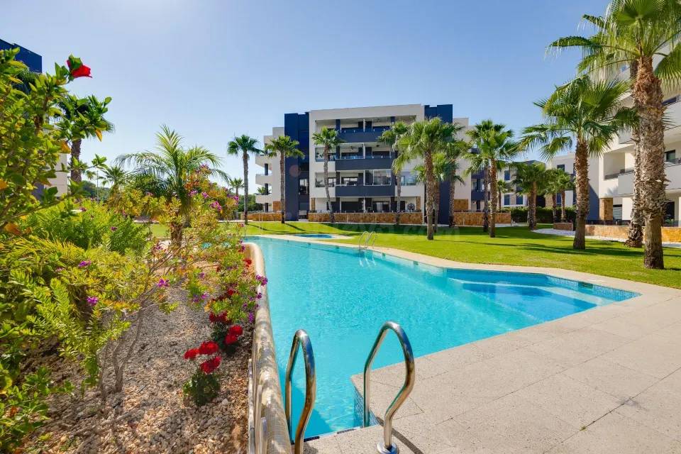APARTAMENTO DE LUJO EN ORIHUELA COSTA