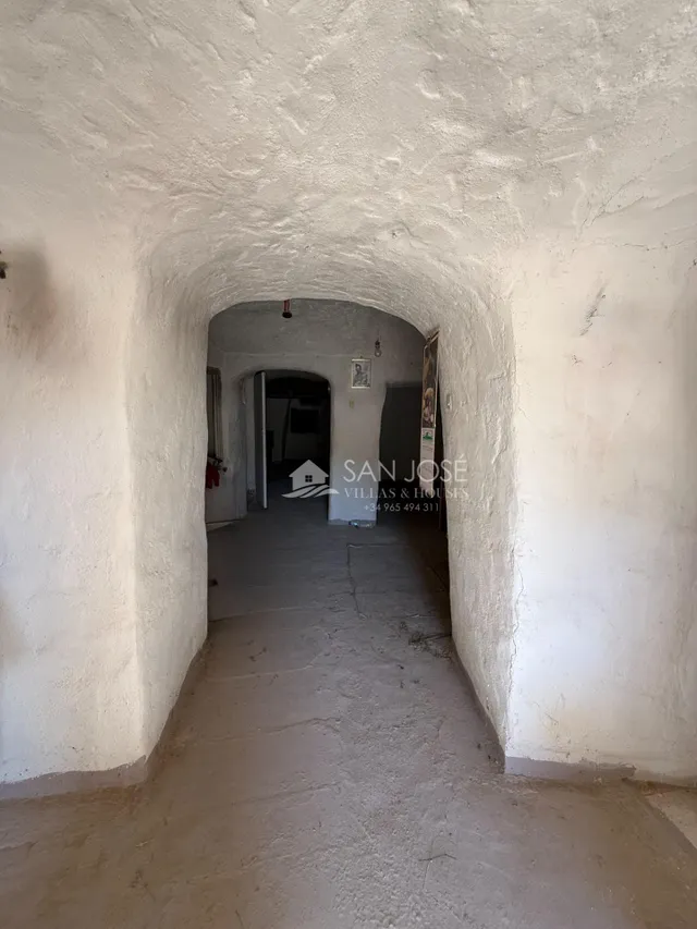 Se vende cueva para reformar en la zona de carrefour de Petrer — 8
