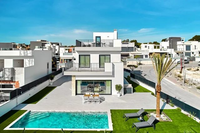 PRECIOSA VILLA DE OBRA NUEVA EN SAN MIGUEL DE SALINAS, ALICA - foto 4