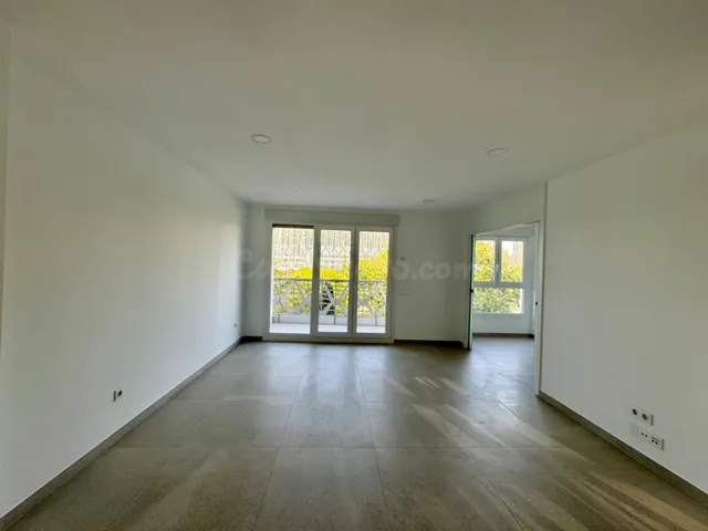 Piso de 4 habitaciones en paseo de Alameda