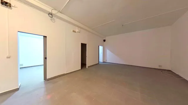 Local en venta en Calle de Schubert — 7