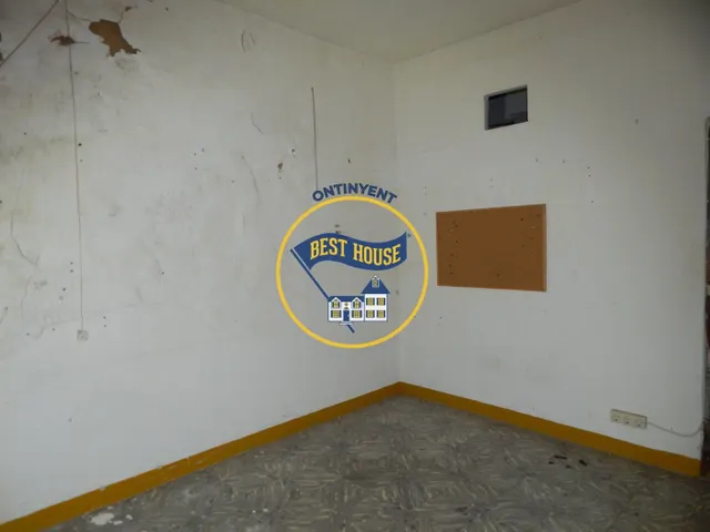 OPORTUNIDAD RESTAURANTE EN VENTA CON CASA EN BOCAIRENT — 37