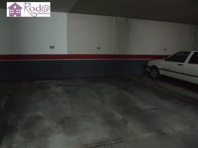 ALQUILER DE PLAZAS DE GARAJE EN AVENIDA COMPOSTILLA Nº 10 - 12 — 6