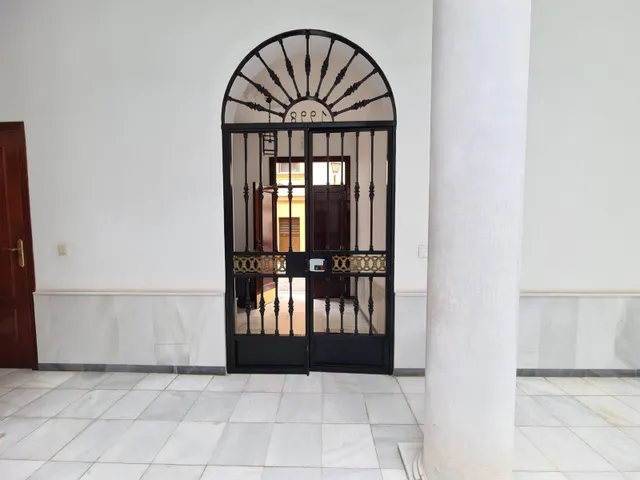 BONITO Y ALEGRE PISO EN EL CORAZON DE LA VIÑA. — 24