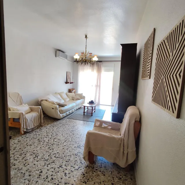 AMPLIO PISO DE 3 DORMITORIOS — 8
