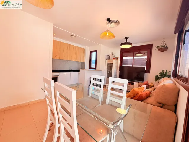 APARTAMENTO ESQUINERO EN PLANTA BAJA CON 2 DORMITORIOS, PISCINA, PARKING Y TRASTERO CERCA DE LA PLAYA — 16