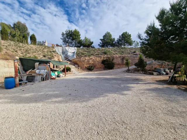 TERRENO CON CASA - CUEVA EN EL HONDON DE LAS NIEVES — 22