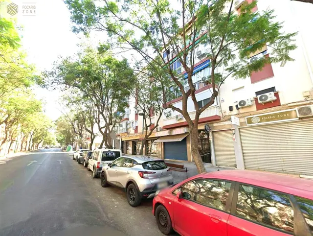 VIVA LA ESENCIA DE UN BARRIO AUTÉNTICO DE MÁLAGA — 11