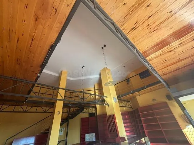Avd. Europa. Local comercial con 3 plantas, primera linea. E - foto 4