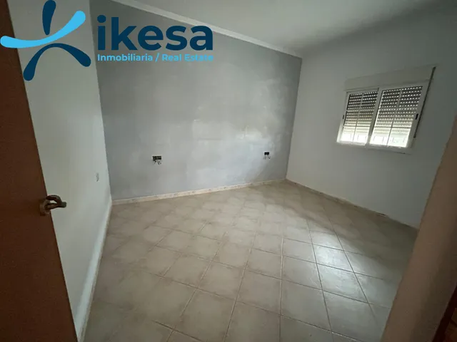 Venta de casa adosada en Tharsis, Huelva. — 18