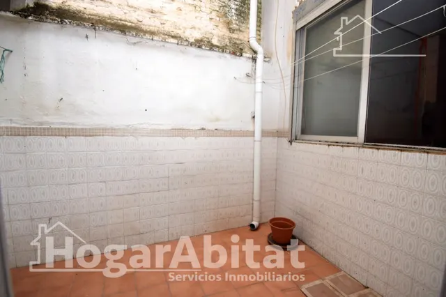 Para reformar en el centro de Torrent con patio y terraza — 28