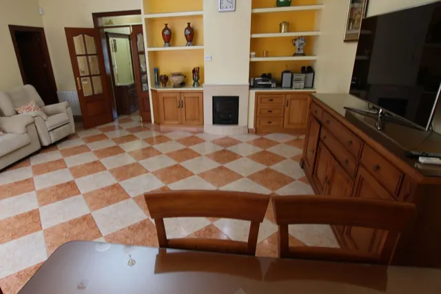 Fantástica casa en Montijo, con amplias estancias, totalmente equipada para entrar a vivir. — 23