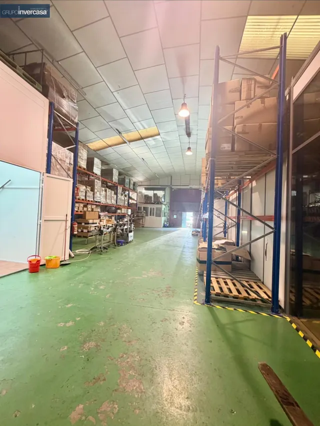 Nave industrial de 455 m2 en el Polígono Industrial de Quart - foto 5