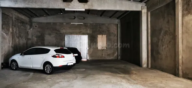 2 Naves comerciales en Carballo Centro