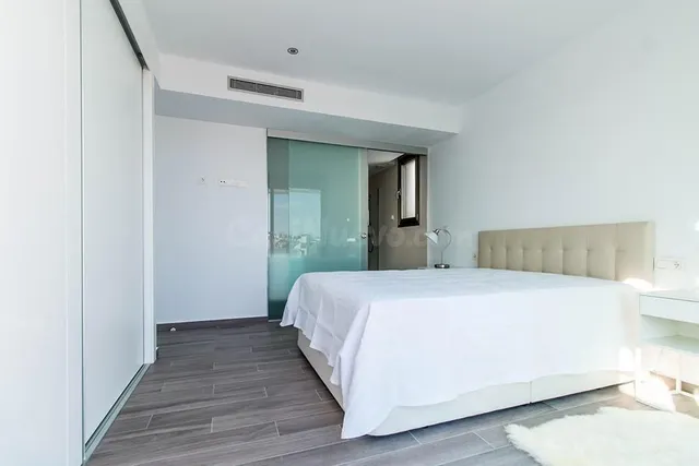 Villa 3 habitaciones 163m² en venta - PAU 8 - foto 3