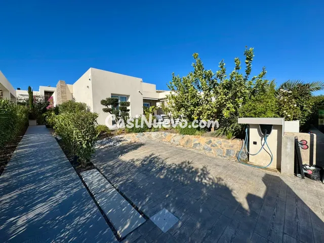 Espléndida Villa de Lujo en Algorfa - Tu Refugio Perfecto - foto 2