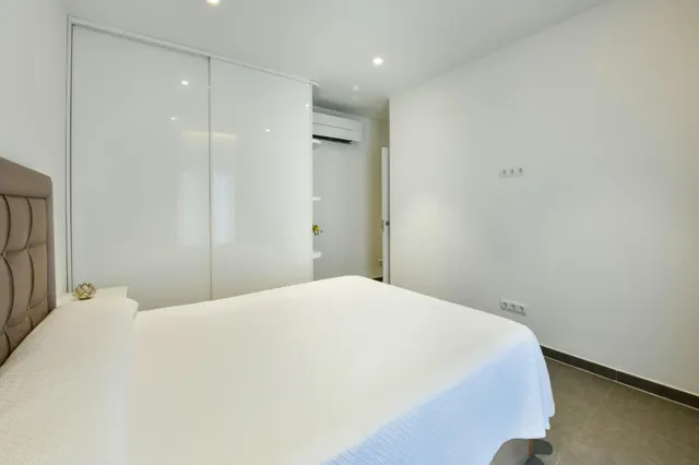 Piso 2 habitaciones 110m² en venta - Arxiduc — 18