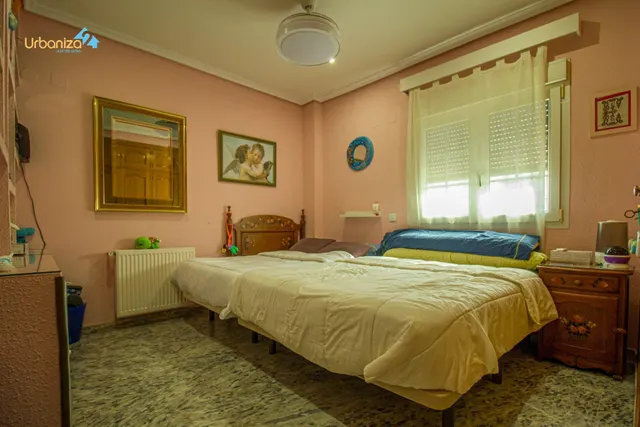CHALET INDEPENDIENTE JUNTO AL VIEJO VIVERO EN BADAJOZ — 27
