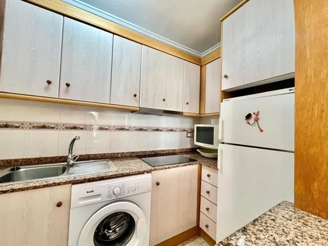 Apartamento 2 habitaciones 72m² en venta - Estacion de autobuses — 25