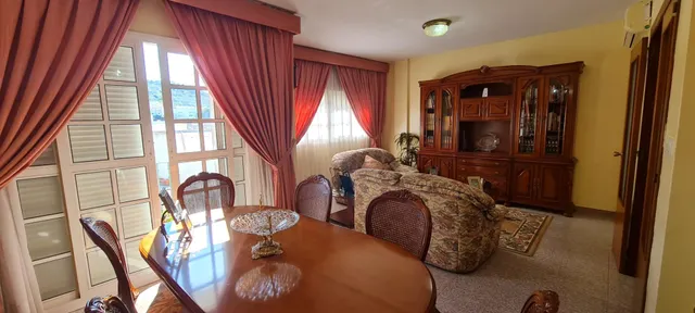 Magnífica vivienda amplia luminosa en Alcalá. — 2