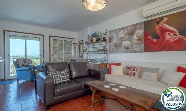 Appartement situé sur la troisième ligne de mer avec piscine - foto 2