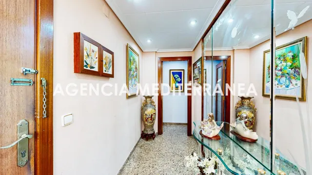 Piso en venta en Torrent, con tres habitaciones y dos baños. — 5