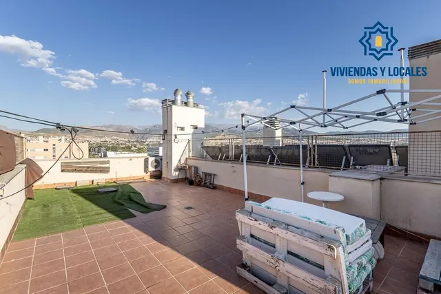 Ático dúplex en Campus de la Salud - foto 2