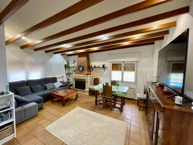 ✨ Chalet con encanto a solo 5 minutos de Elche ✨ - foto 2