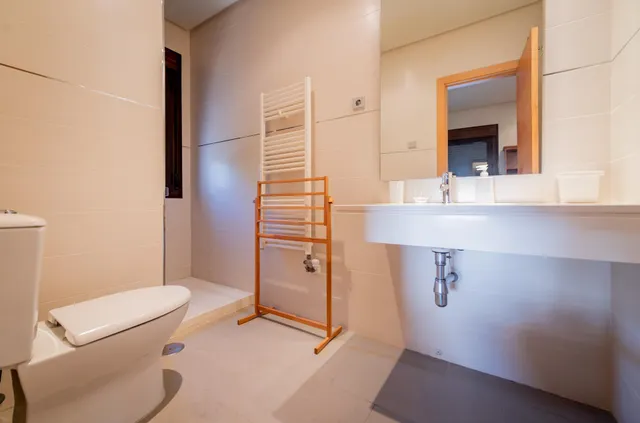 Exclusiva casa de lujo con piscina privada en un entorno tranquilo y selecto — 40
