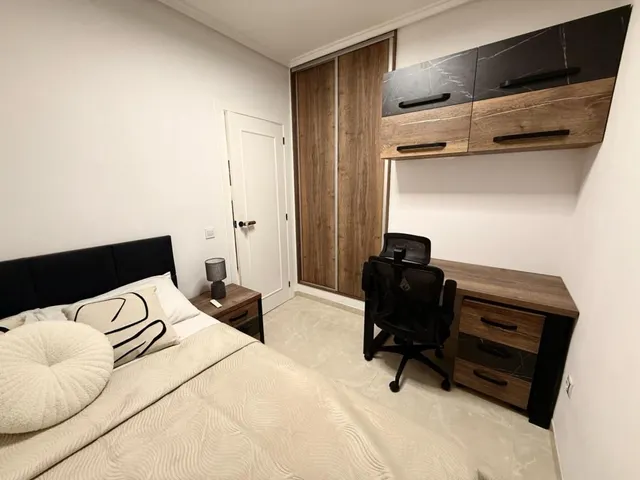 Apartamento 1 habitación 65m² en venta - Estacion de autobuses — 15
