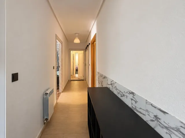 Piso en venta de 4 dormitorios, 3 baños, balcón y patio — 9