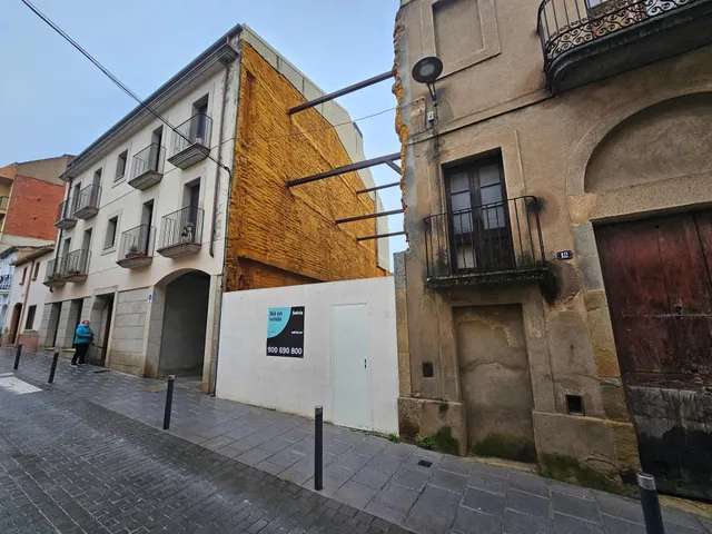 Solar urbano en el centro de Santa Coloma de Farners — 9