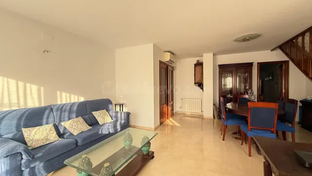 PISO DE 5 DORMITORIOS Y TERRAZA - foto 4