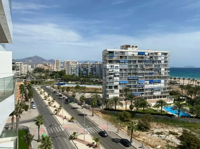 ALQUILER DE EXCELENTE VIVIENDA EN LA EXCLUSIVA ZONA DE PAU V / URBANIZACIÓN CON TODOS LOS SERVICIOS — 17