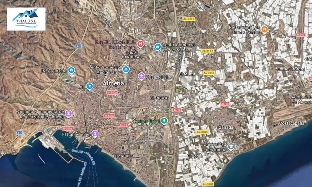 Venta de Casa Adosada en Almería — 3